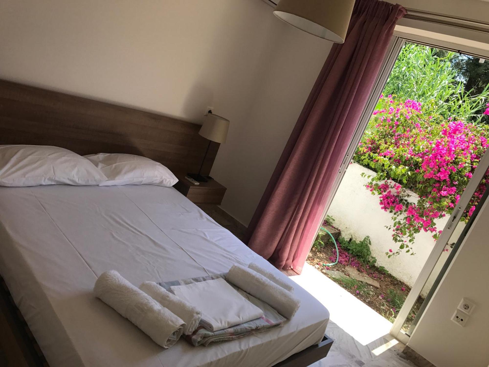 Villa Pinelopi Каламата Экстерьер фото